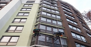 Установка крыши на балкон Чусовой цена от 1060 руб. м/2.